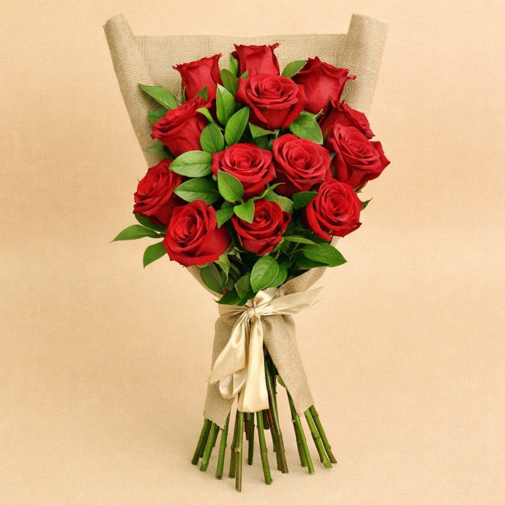 12 Red Rose Love Bouquet