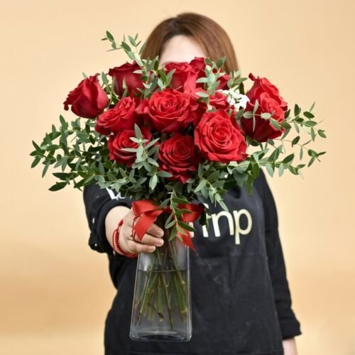 12 Red Rose in Premium Vase by Warda Petals