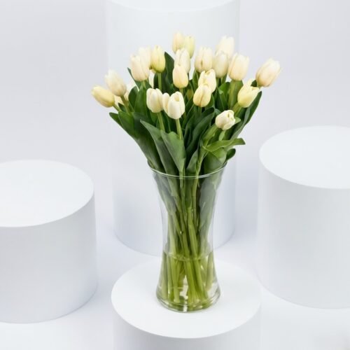 20 White Tulips in Glass Vase – Elegant Floral Arrangement