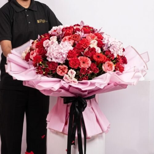 Love Medley Flower Grand Bouquet – Luxury Red & Pink Mixed Flower Bouquet by Warda Petals