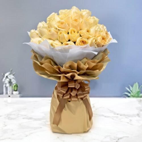 Majestic 50 Peach Roses Bouquet
