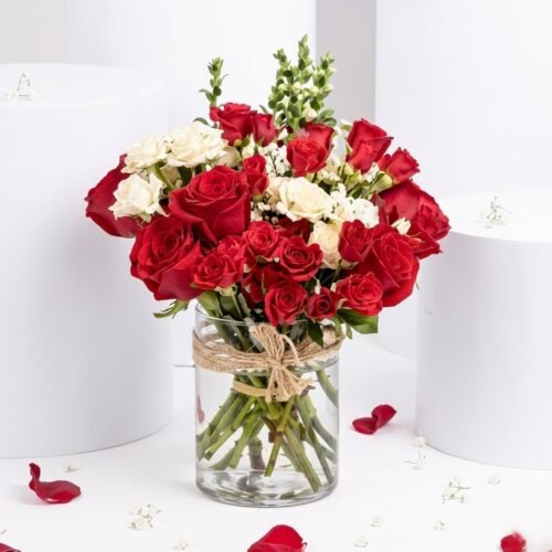 Red and Peach Roses in a Vase – Elegant Romantic Floral Arrangement