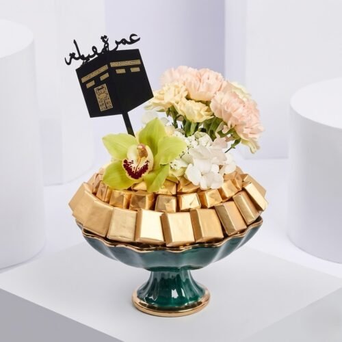 Wish You Acceptable Umrah – Elegant Flowers with Chocolates