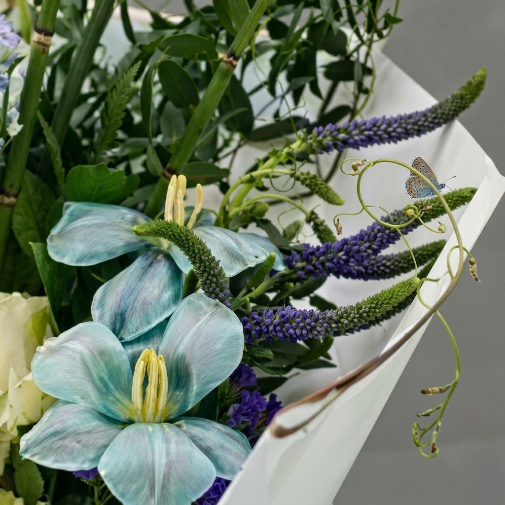 Blue Skies Floral Bouquet – Elegant Blue & White Arrangement