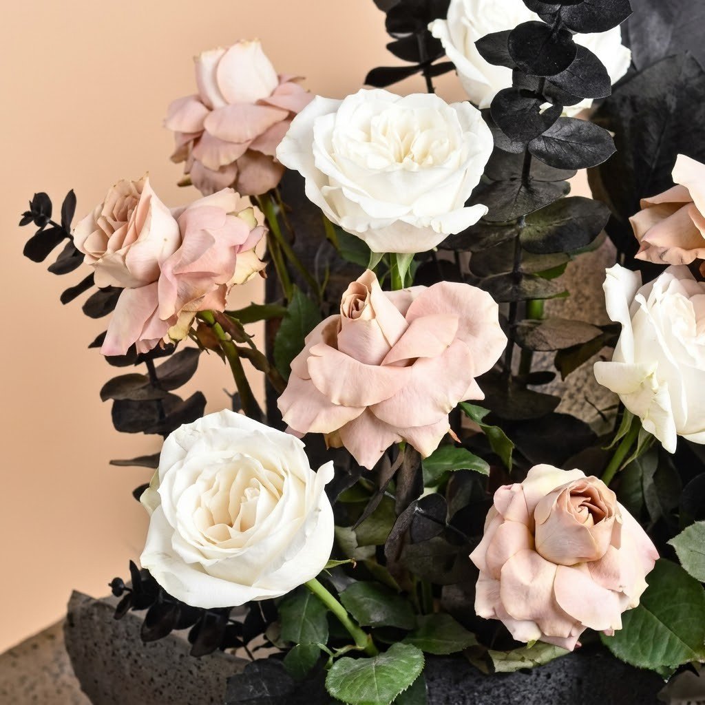 Celebrate Graduation Flowers Bouquet – Rose & Balloon Combo