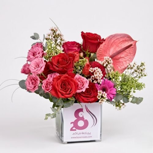 Emirati Women’s Day Vase – Elegant Floral Tribute