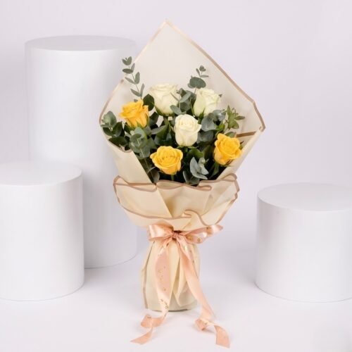Sunshines Bouquet – Fresh Yellow & White Roses